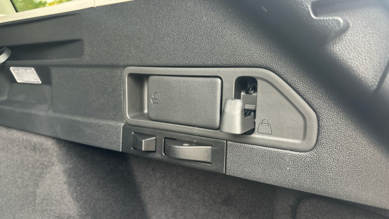 Ford Focus 1.0 EcoBoost Hybrid mHEV 155 Titanium X 5dr Auto Petrol Estate